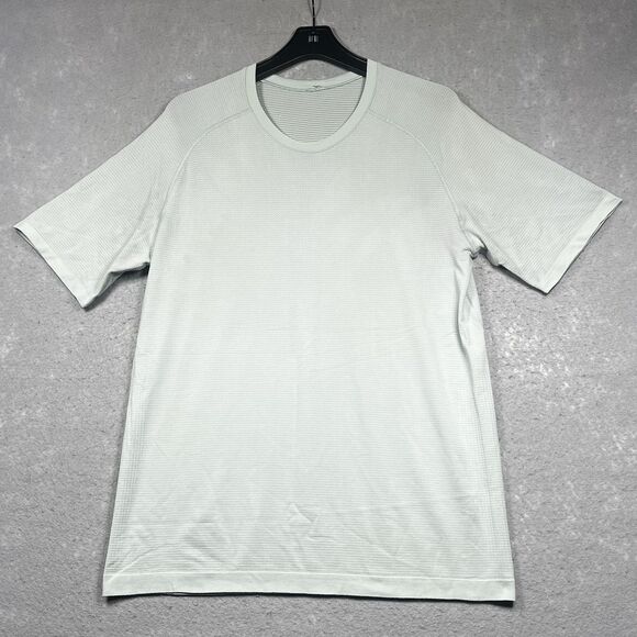 Lululemon Shirt Mens Large Green Short Sleeve Running Hiking T Shirt Athleisure - Picture 1 of 12